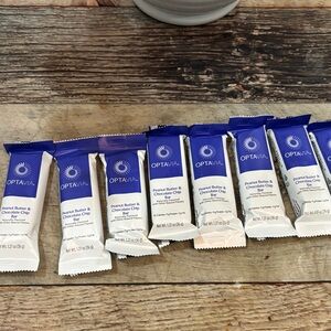 Optavia Peanut Butter & Chocolate Chip Bar - Cream and Royal Blue Wrapper